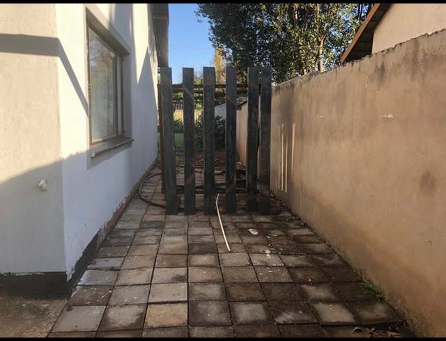 4 BEDROOM HOUSE FOR SALE IN BOOYSENS